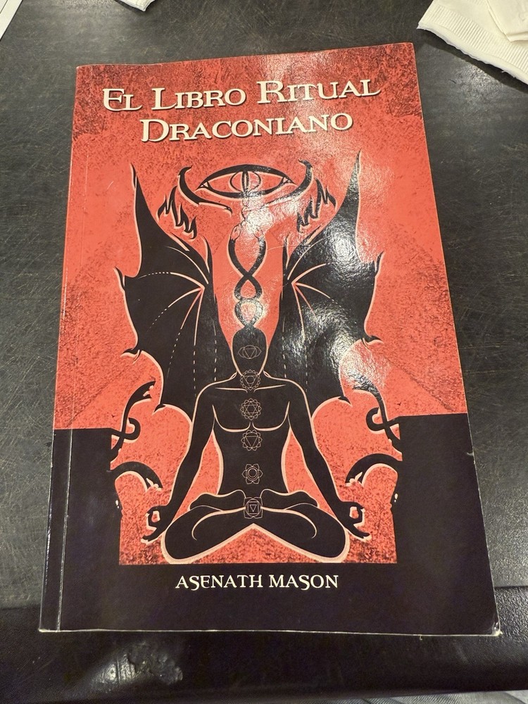 El Libro Ritual Draconiano/ Asenath Manson