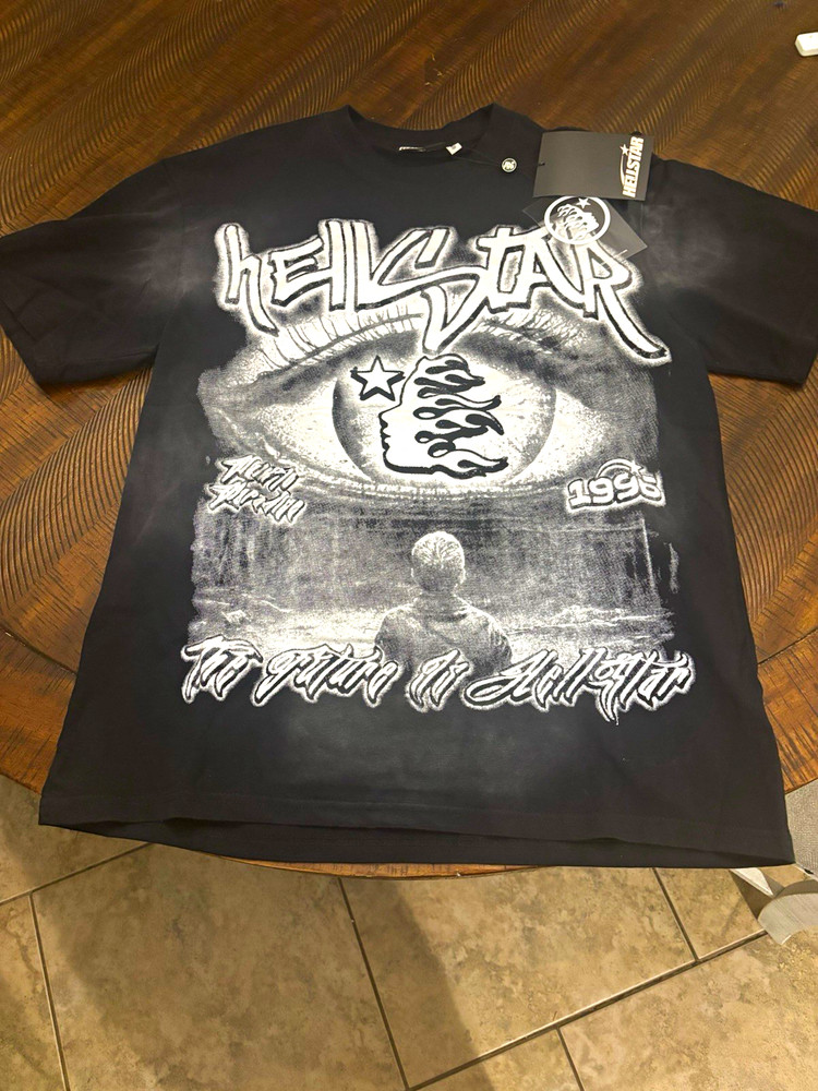Hellstar Men's Black Graphic Logo Crew Neck Short Sleeve T-Shirt Size M