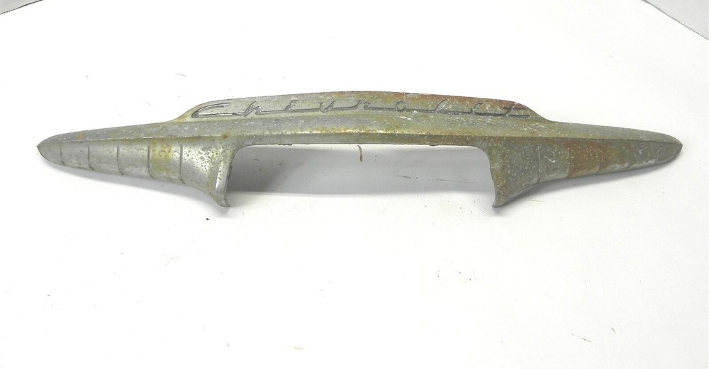 VINTAGE 1953 CHEVROLET CARS HOOD ORNAMENT #3702727-C-4 OEM PITTING PRE-OWNED