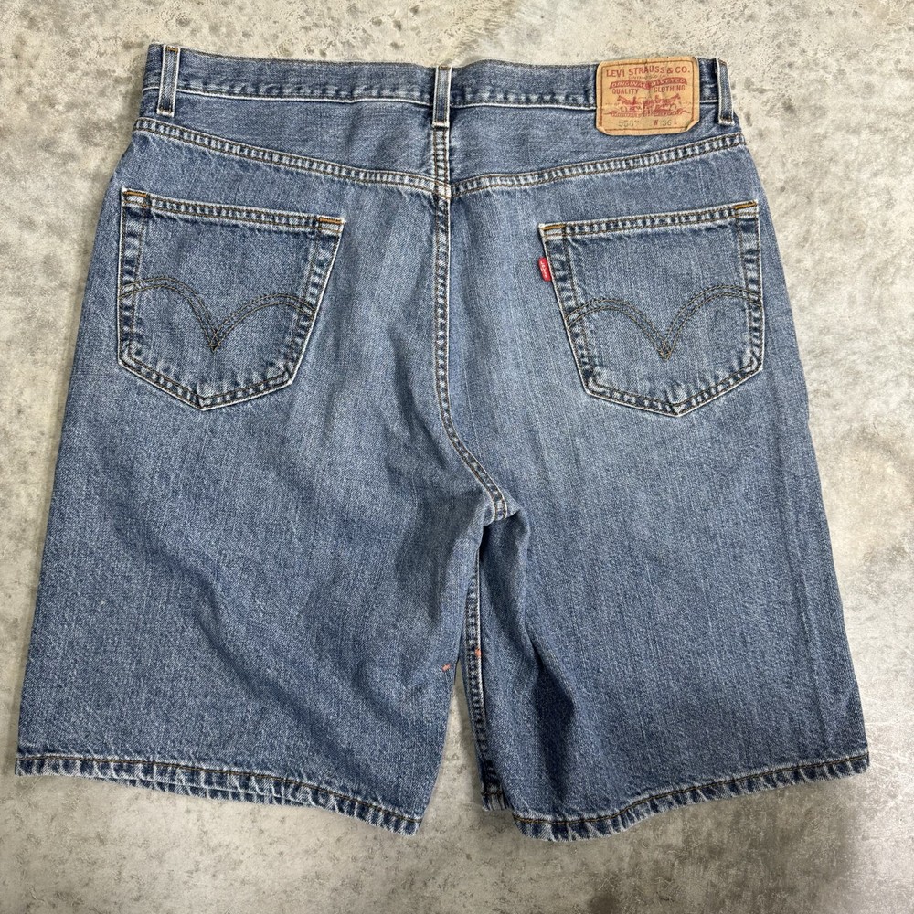 Vintage Levi's shorts mens 36 denim 550 relaxed y2k baggy skater Dad jorts 90s