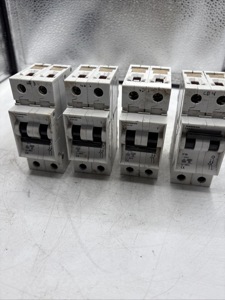 Siemens Circuit Breaker 5SX22 C10 2 Pole Lot Of 4