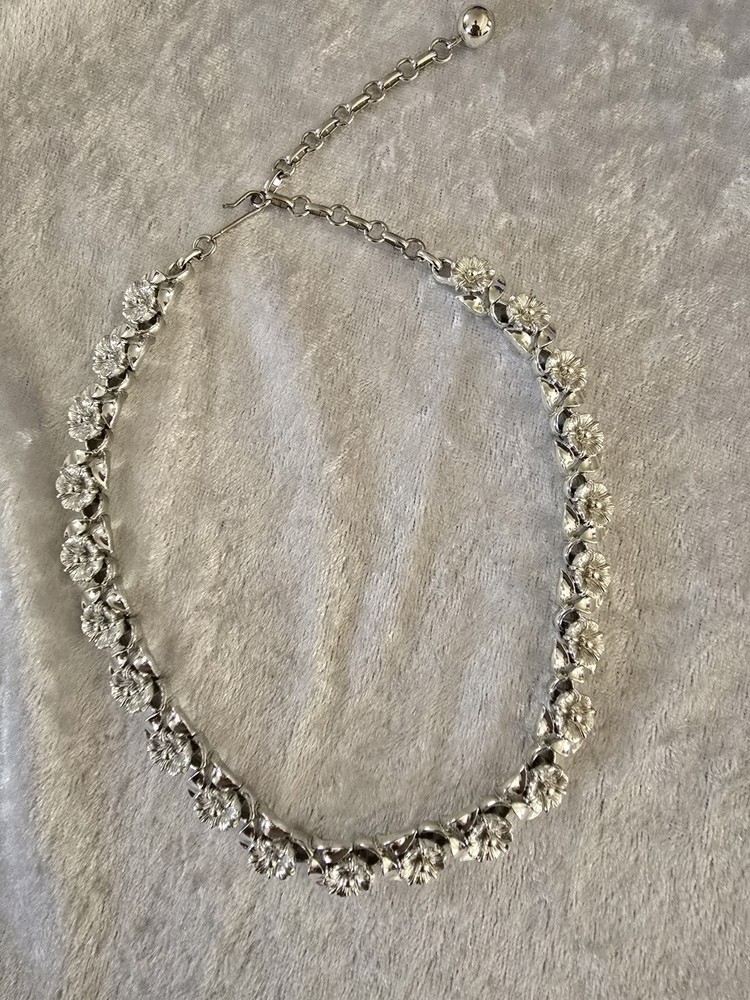 Vintage Lisner Silver Tone Choker