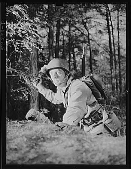 : Fort Belvoir, Virginia. A soldier throwing a hand grenade, Untitled photo