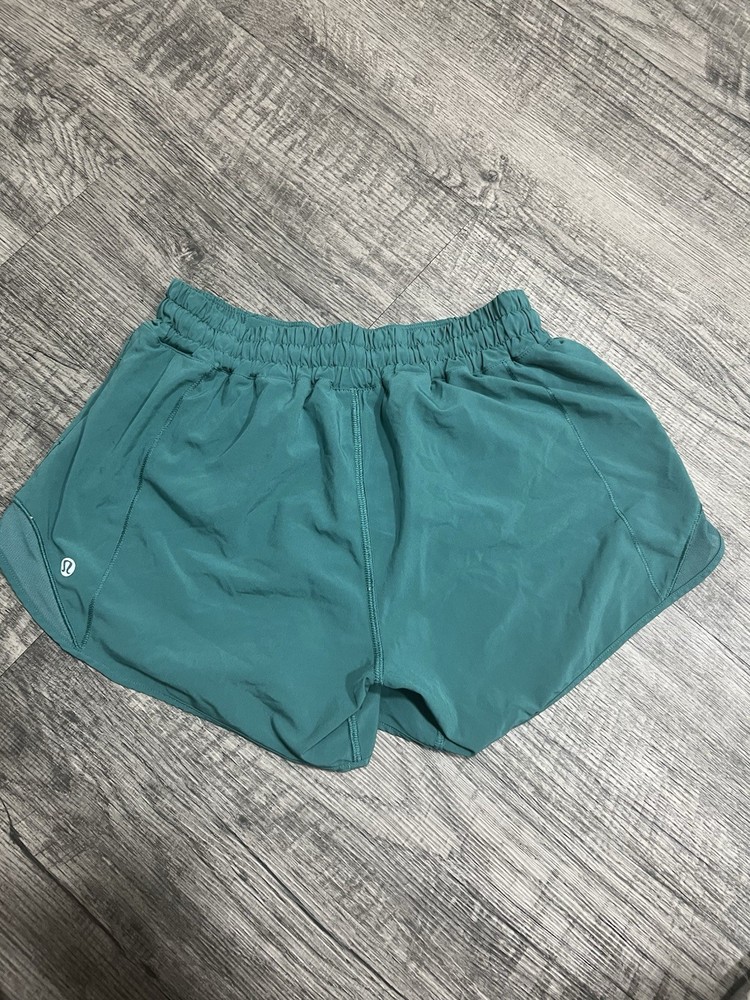 Lululemon Women’s Green Athletic Shorts Solid S 3.5