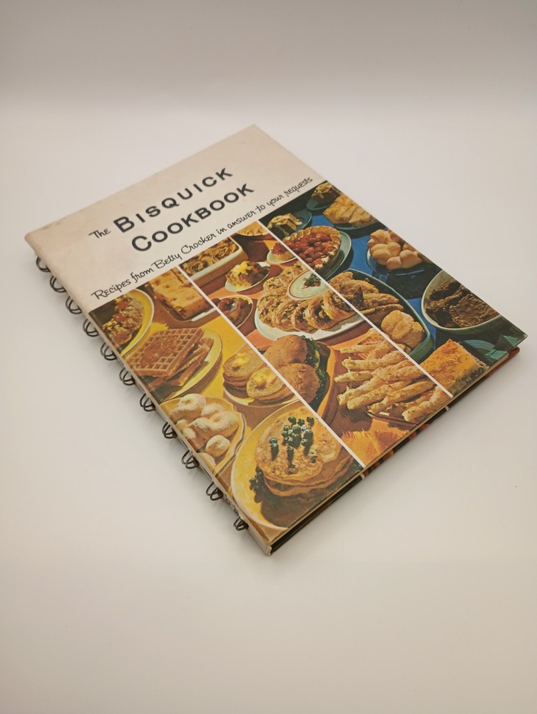 The Bisquick Cookbook Recipes From Betty Crocker (Hardcover Book, 1964) First Ed