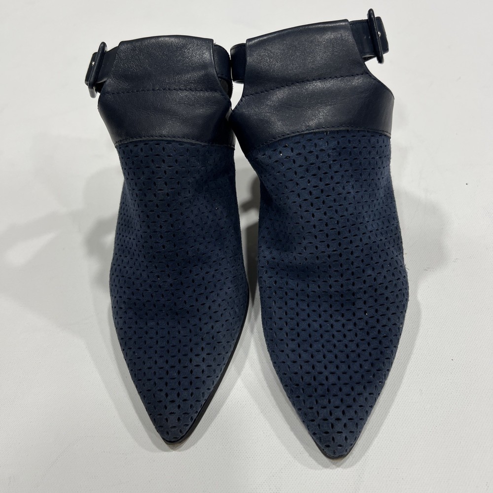 Donald Pliner Women’s Varen Leather Buckle Strap Heeled Sandals Navy Size 8.5M