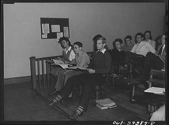 Untitled photo, : Washington, D.C. A chemistry class at Woodrow Wilson High