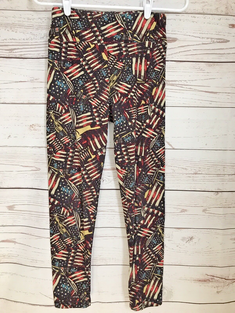 LuLaRoe Women's One Size American Flag 4th of July Stars & Stripes Crop Leggings