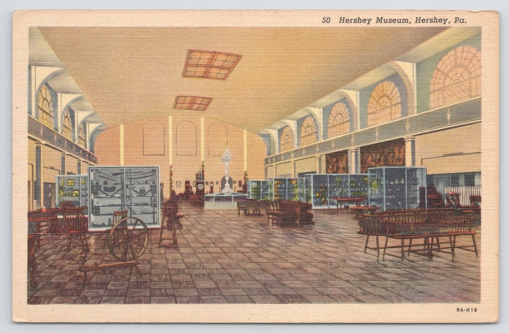Linen~Hershey Museum & Benches Hershey Pennsylvania~Vintage Postcard