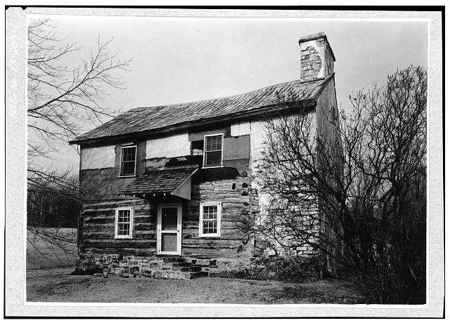 Photo:Martins Corner House Cedar Knoll Road West 1900s Log House Exterior