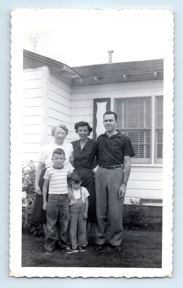 Old Vintage Photo MAN WOMEN BOYS OUTSIDE HOUSE SNAPSHOT PICTURE PHOTOGRAPH