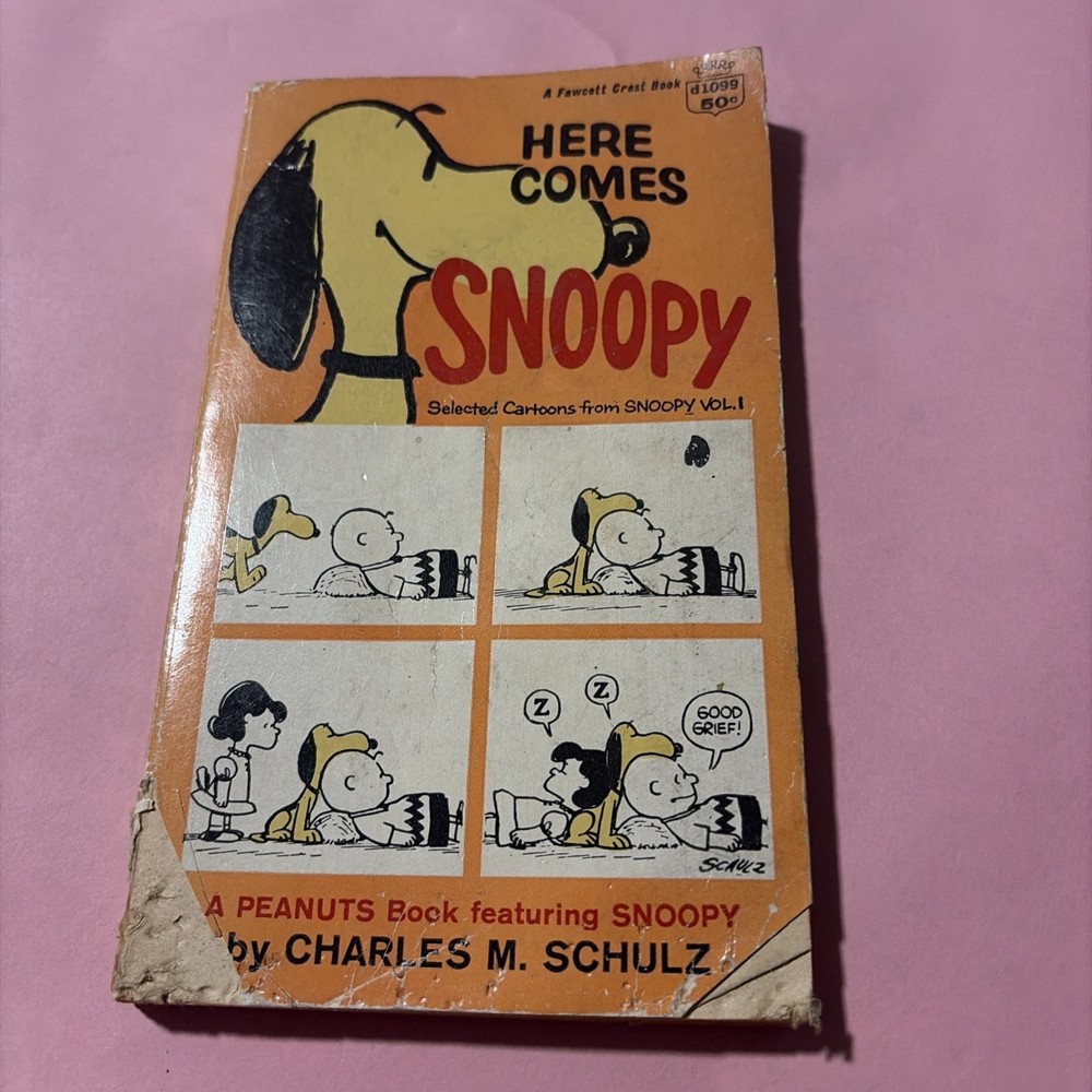 Here Comes Snoopy - by Charles M Schulz - 1967 Fawcett PB