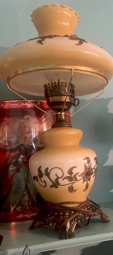 Beautiful Hand-painted Porcelain And Brass Globe Lamp