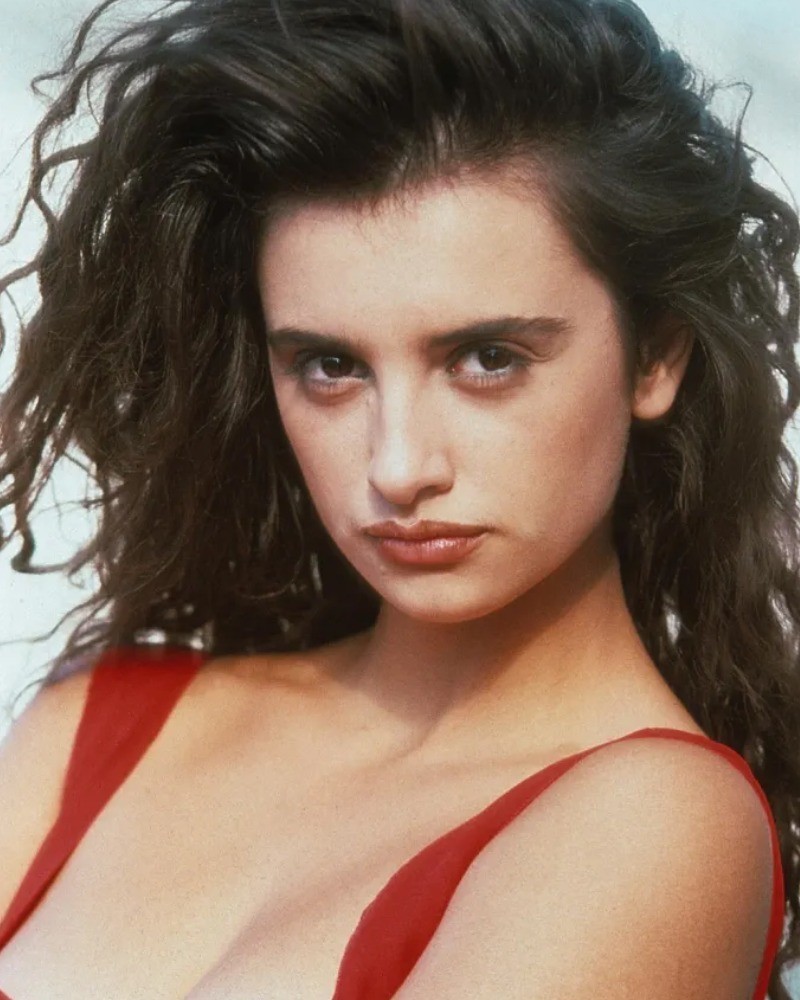 Penelope Cruz in an 11