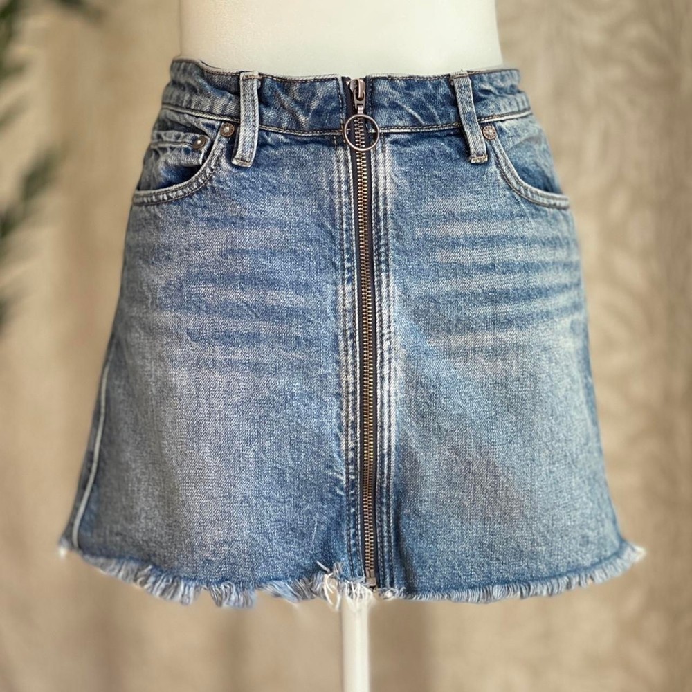 Free People We The Free Zip-Front Denim Mini Skirt Raw Hem Y2K Revival Size 24