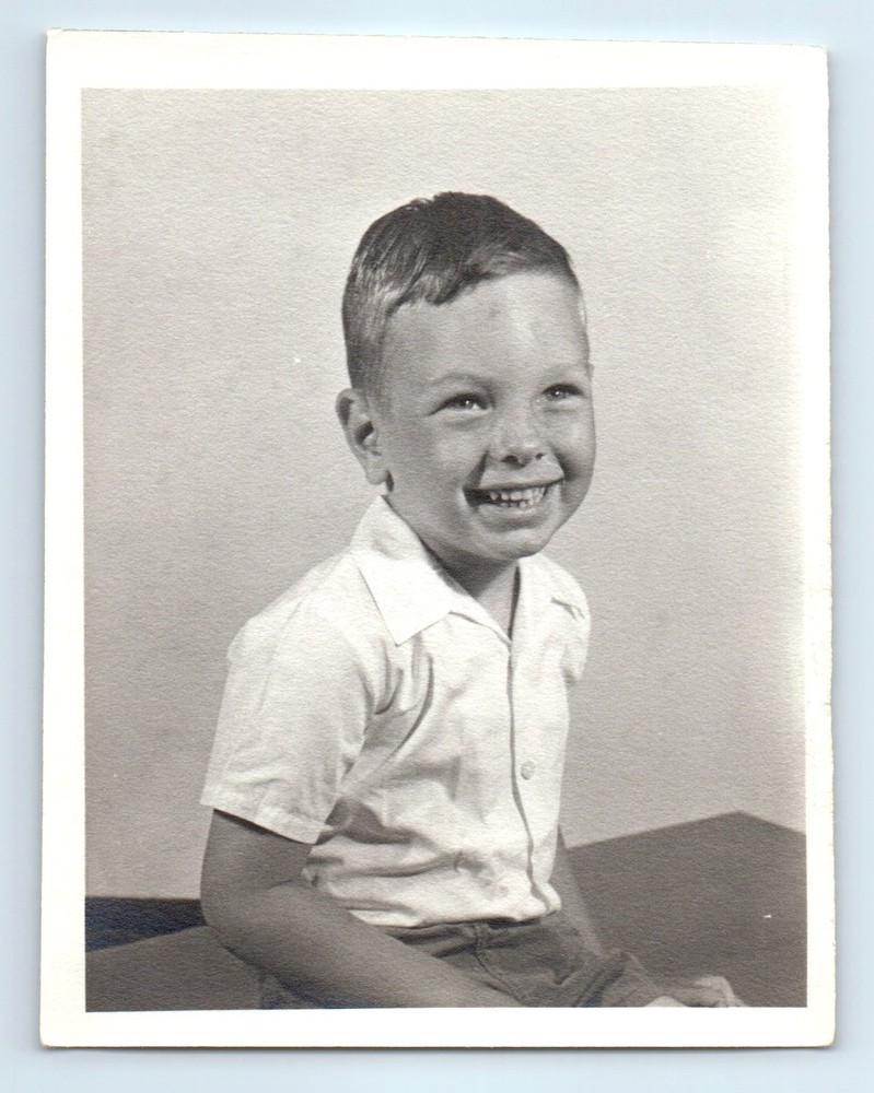 Old Vintage Photo SOLO HAPPY SMILING BOY PORTRAIT PHOTOGRAPH ORIGINAL PICTURE