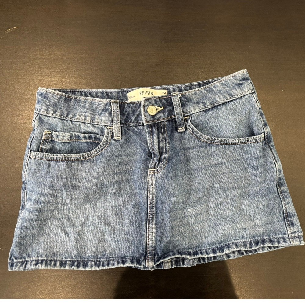 Hollister Women Blue Denim Mini Skirt Size 0 W25 Medium Wash 343D2156