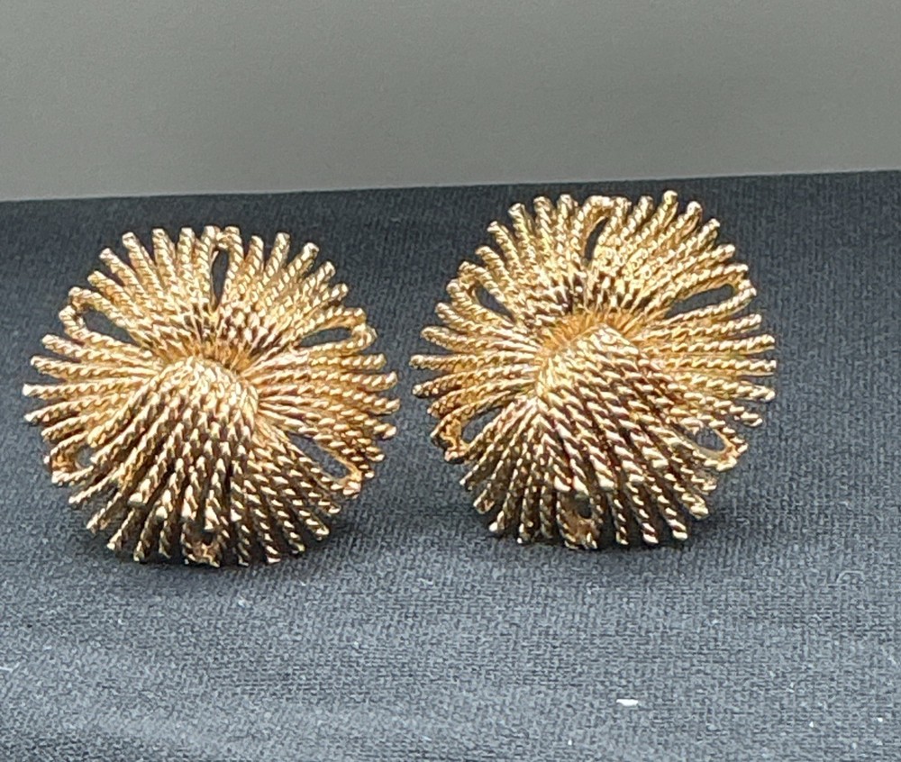Vintage Monet Gold Tone Cordelia Clip On Earrings Signed Designer
