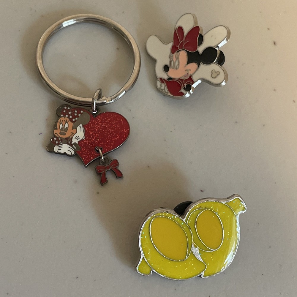 Disney Minnie Mouse Enamel Pin Set with Adorable Keychain  