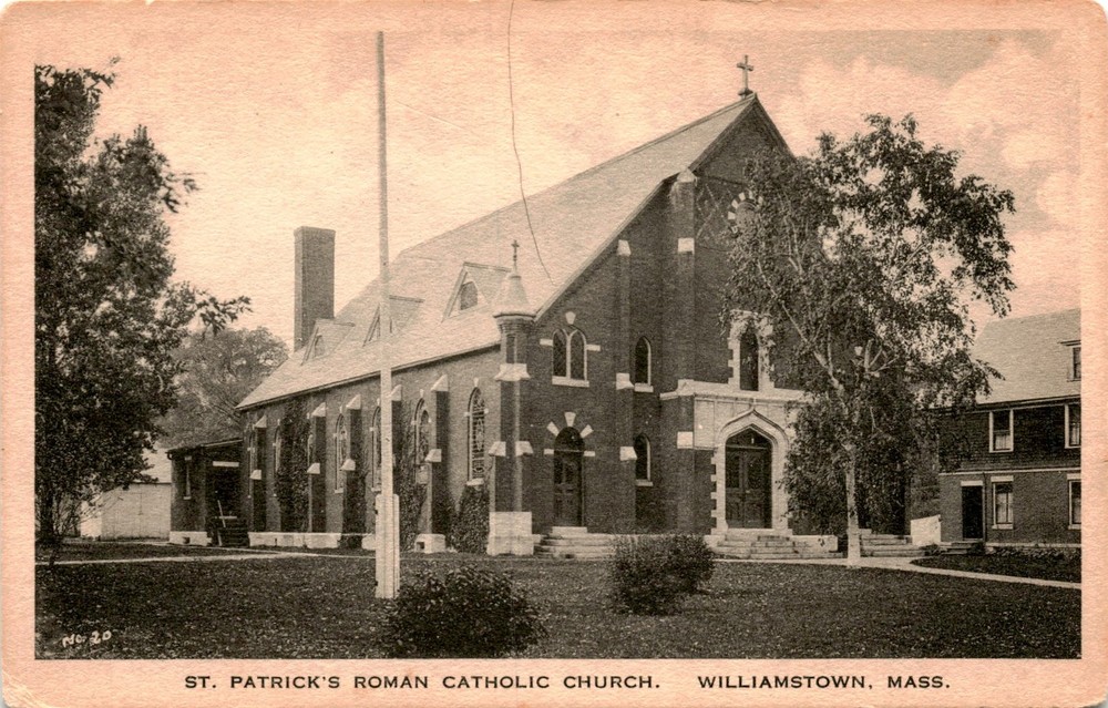 ST. PATRICK'S ROMAN CATHOLIC CHURCH, WILLIAMSTOWN Postcard
