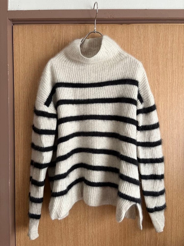 C.T.plage Racoon Knit Sweater Size 36 Black & White Stripes