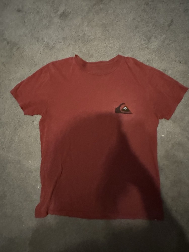 Quiksilver Men’s Large Red Logo T Shirt Surf Skate Y2K Graphic Tee