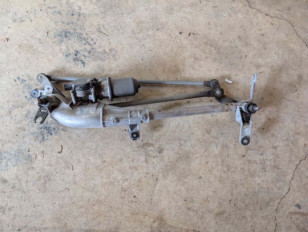 2008-2010 Honda Odyssey OEM Wiper Transmission Motor Assembly