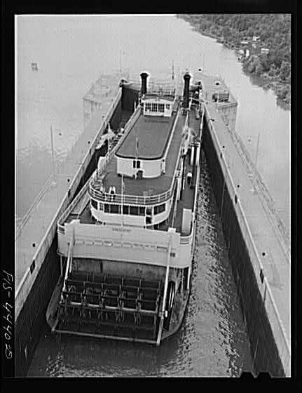 Photo:Alabama Wheeler Dam TVA 1930s Excursion Steamer Lock Boat