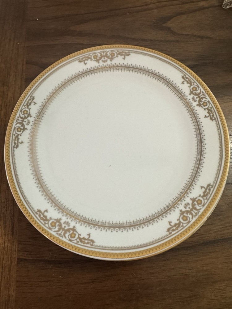 Set Of 4 Vintage Pegasus Fine Porcelain China Pattern PGE11 Dinner Plates