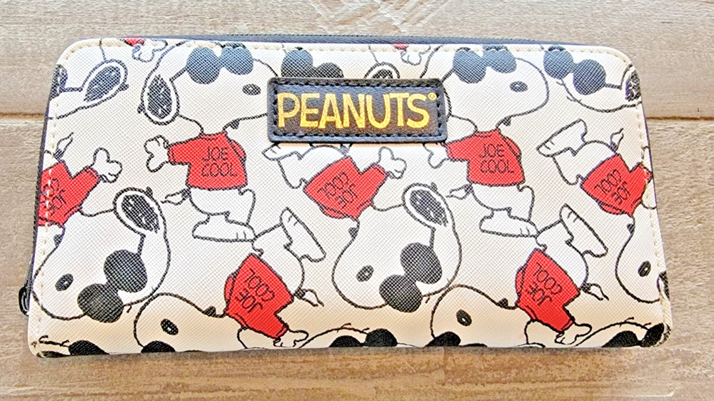 Peanuts Charles M. Schulz Joe Cool Snoopy Zip Around Long Clutch Casual Wallet