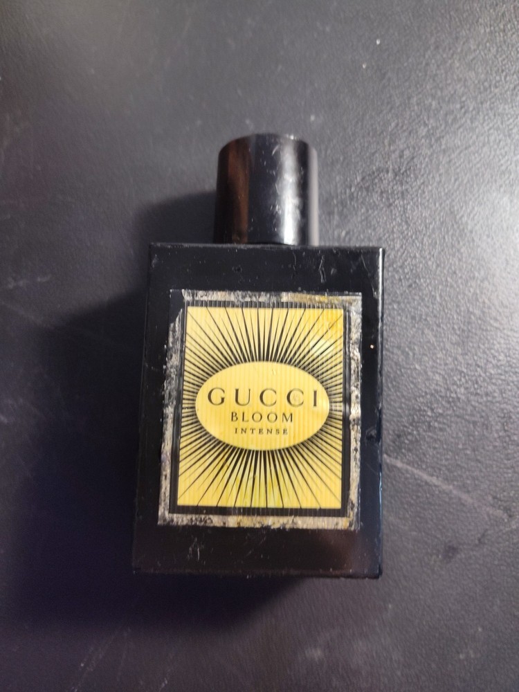 Gucci Bloom Intense EDP 3.3 oz 100 ml Unbox See PictureSmthing sticky on the bottle cleaned but still lil stic