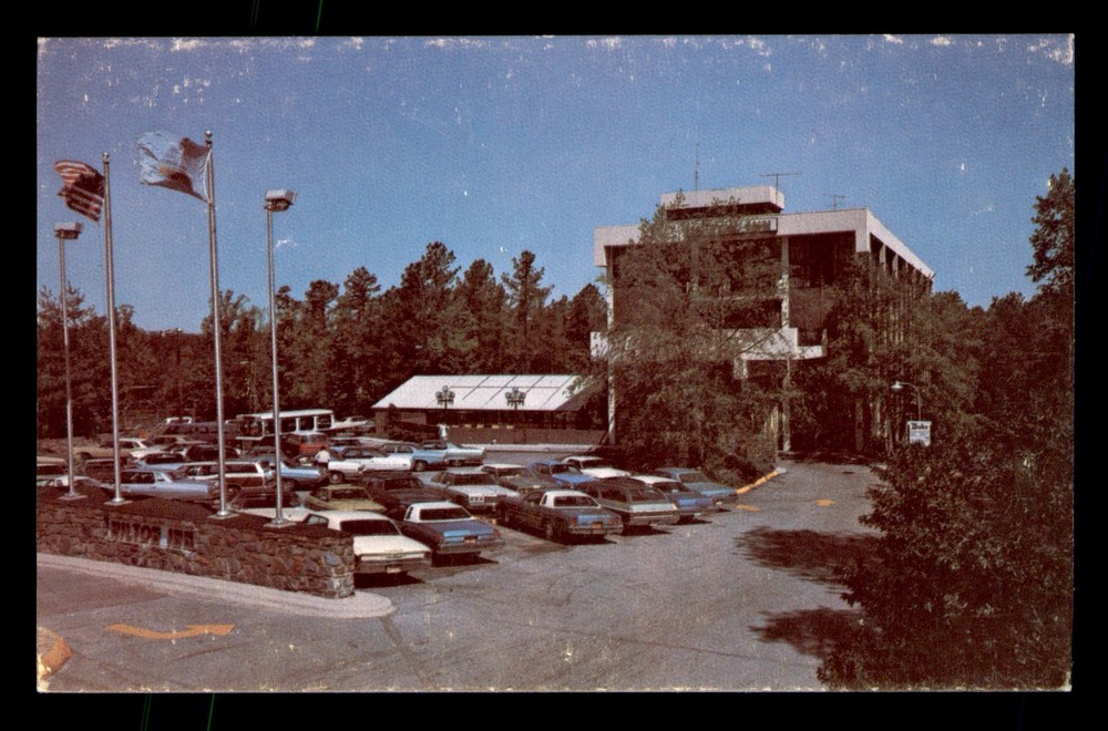 The Hilton Inn Durham North Carolina NC Duke University Old Cars Unp Postcard