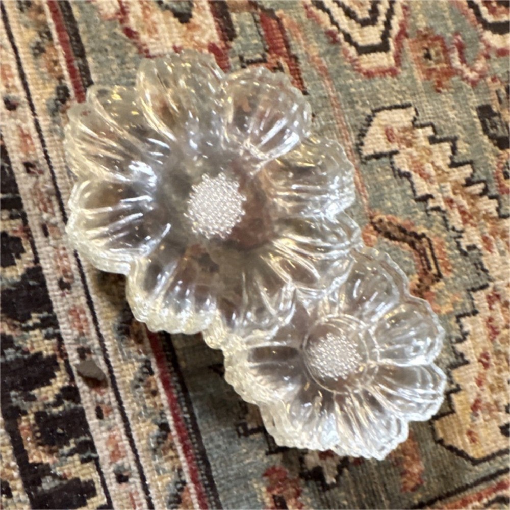 Clear Glass Plate Flower Shape Floral Pattern Decorative Pressed Glossy