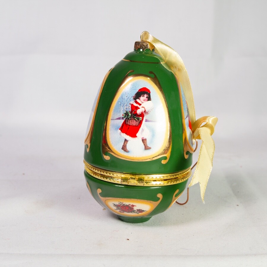 Mr Christmas Porcelain Egg Music Box Victorian Girl Green Ornament  