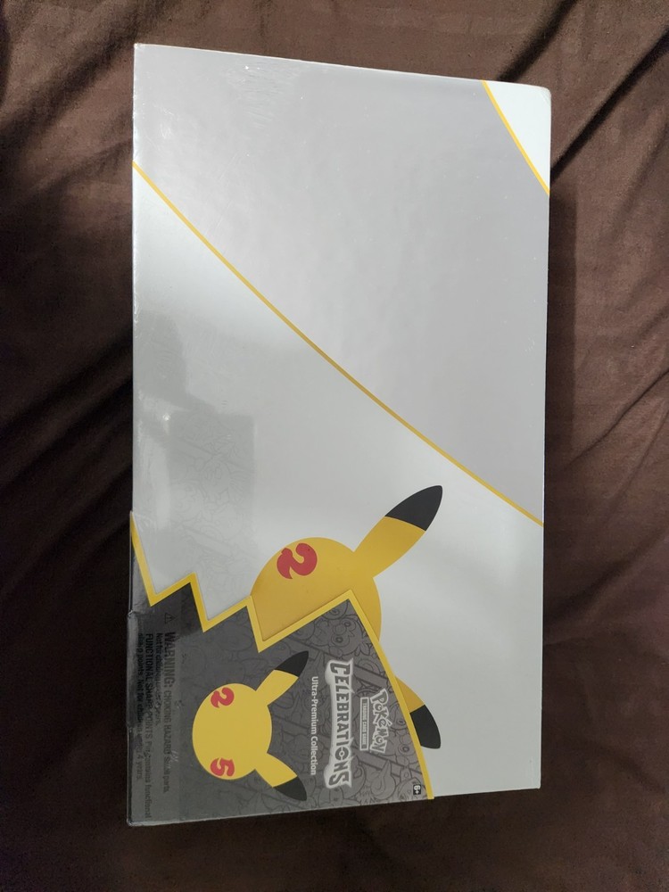 Pokémon TCG: Celebrations Ultra-Premium Collection Box (2021)