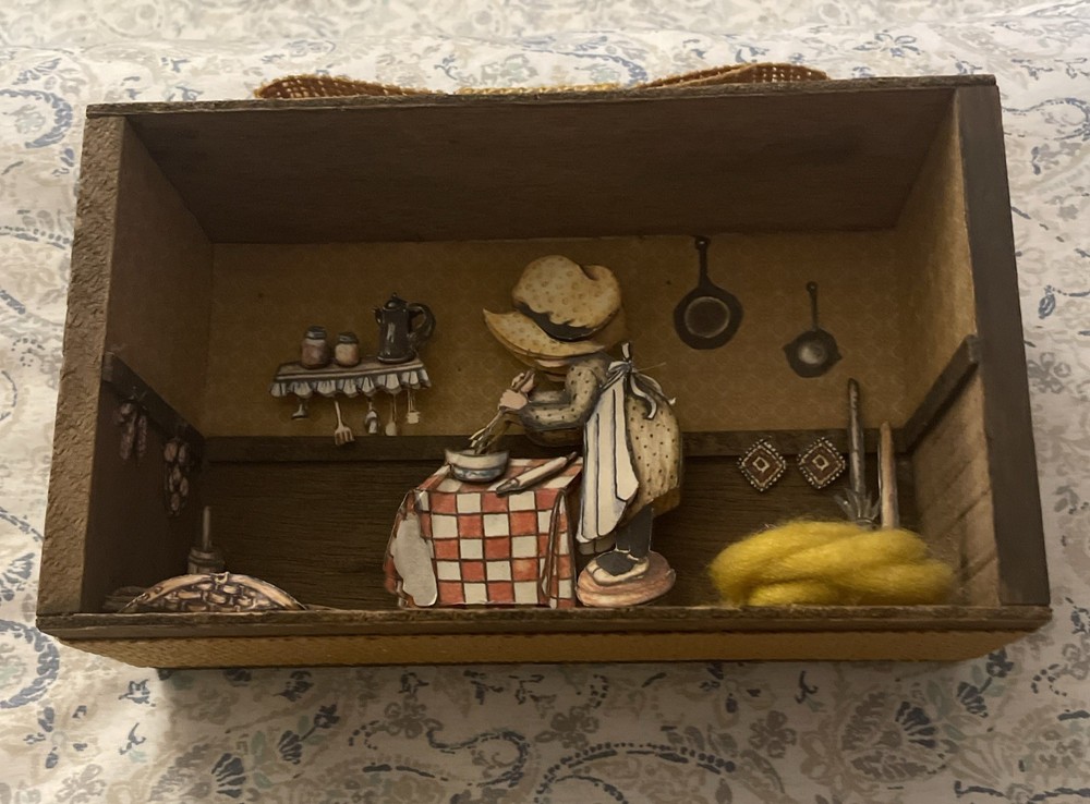 Vintage 1974 Folk Art Wooden 3D Diorama Shadow Box Wall Hanging Still Life 6