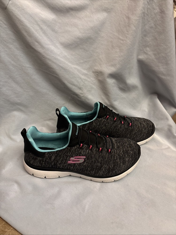 Skechers womens Size 9, Summit Quick Getaway Slip On Sneakers