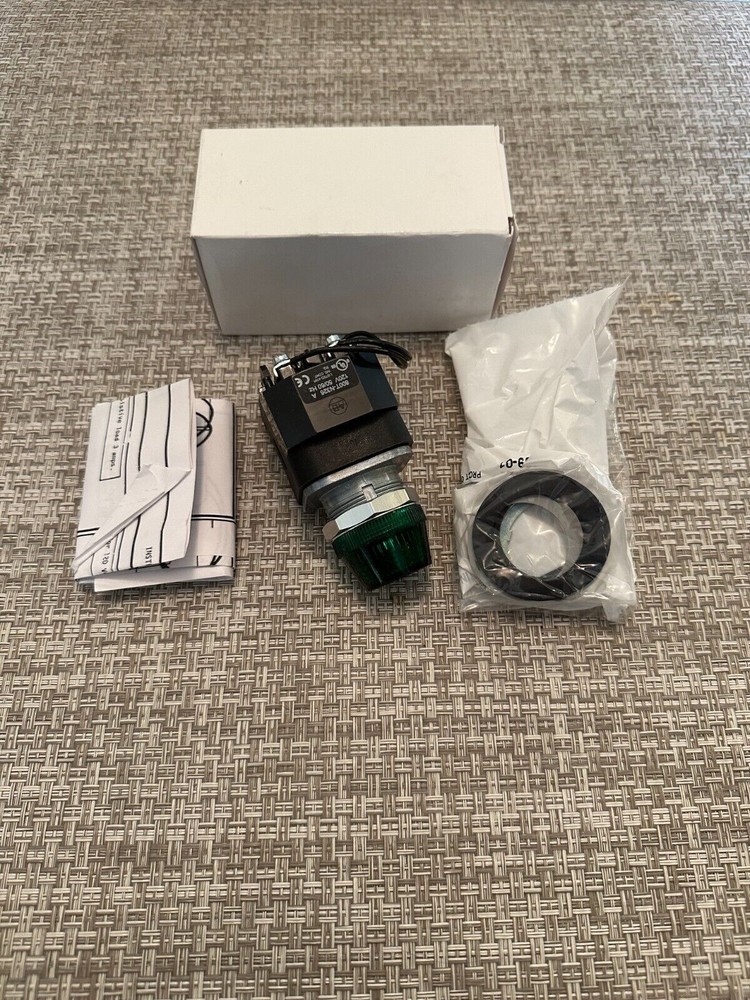New! Allen Bradley 800T-PDT16G Pilot Light Green Lens 120 VAC Free Shipping!