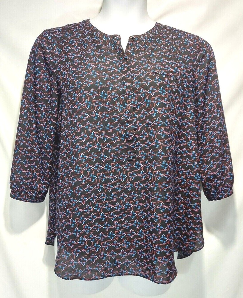 1084 Not Your Daughters Jeans Crepe Long Sleeve 1/2 Button Front Print Shirt LP