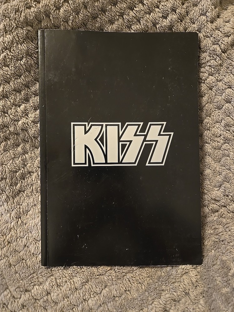 2001 KISS The Definitive Collection Book Great Condition Read Description
