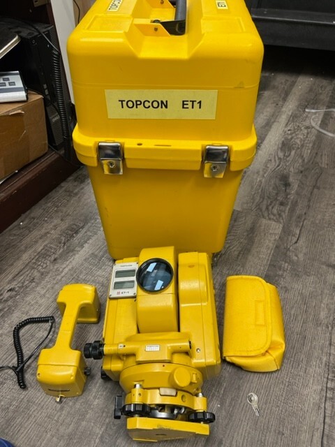 Topcon ET-1 Total Station With Case