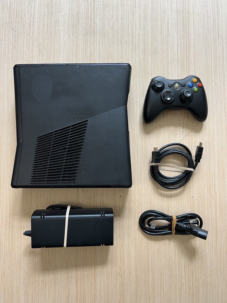 Xbox 360 S Slim 1439 250GB Console System Bundle W/ Controller Tested Black Read