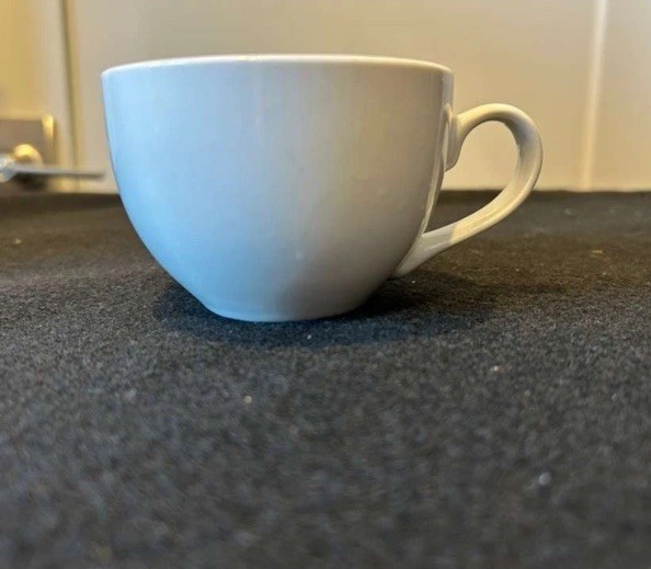 White Ceramic Coffee Mug 11 fl oz Solid Round Contemporary Minimalist Handle