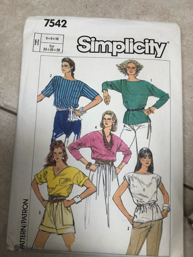 Simplicity 7542 Sewing pattern Misses pullover tops, EASY, Sizes 6, 8, 10, UNCUT