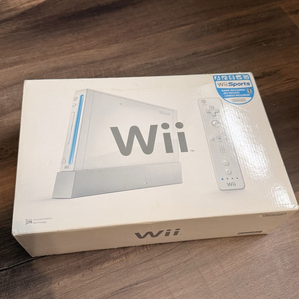 Nintendo Wii Console White Complete in Box w/ Game Wii Sports