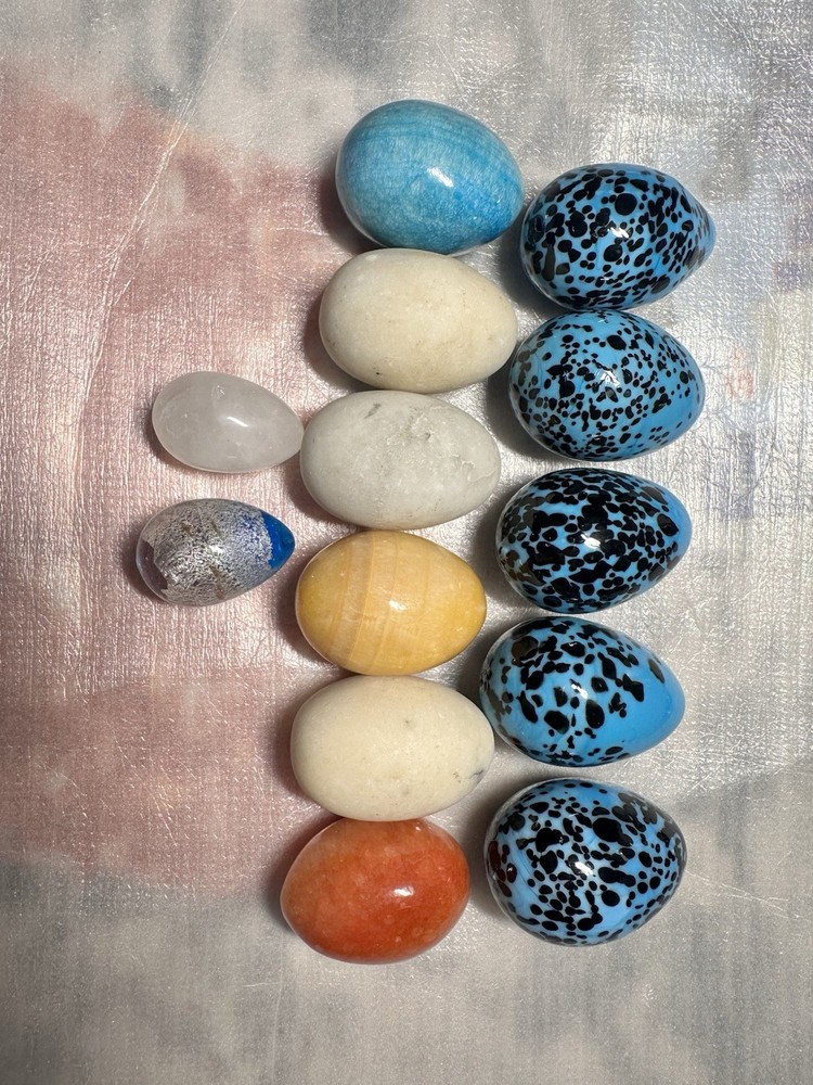 #29U Vintage Lot Of 13 Mixed Eggs