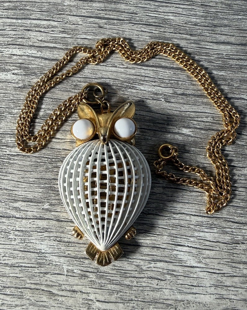 Vintage White Enamel Large Owl Pendant Necklace Gold Tone Chain