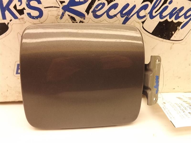 TRIBUTE   2003 Fuel Filler Door 158073