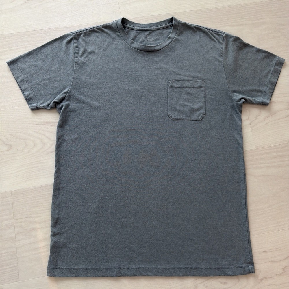 Fresh Clean Tees T-Shirt Men’s Size Medium Blue Pocket Crewneck Good