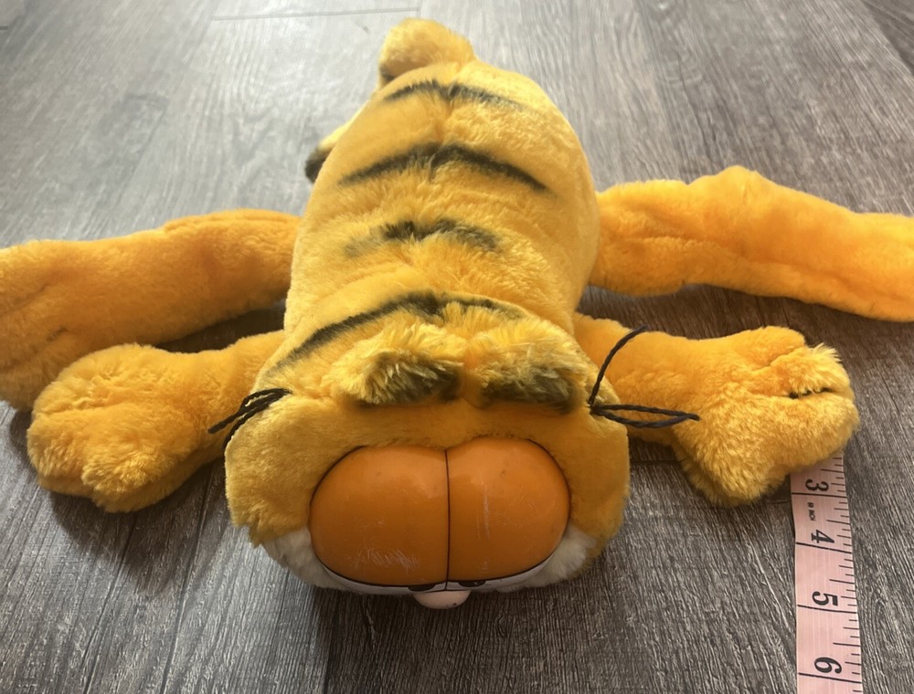 Vintage Garfield Stuffed Animal Plush 1978 Fine Toy Co Paws 9” Laying Down Flat